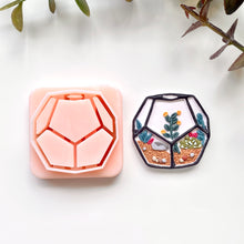 Load image into Gallery viewer, Ball Terrarium