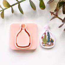 Load image into Gallery viewer, Bottle Terrarium
