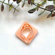 Load image into Gallery viewer, Conch Shell Outline