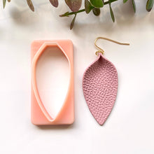 Load image into Gallery viewer, Simple Leaf Leather Dupe