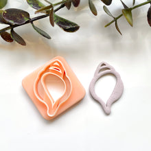 Load image into Gallery viewer, Conch Shell Outline