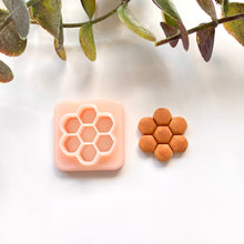 Load image into Gallery viewer, Flower Bread