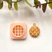 Load image into Gallery viewer, Pineapple Bun