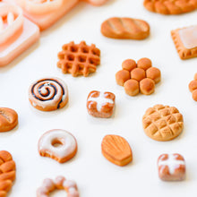Load image into Gallery viewer, Bakery Cutters Bundle of 14 (15 Cutters)