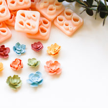 Load image into Gallery viewer, Petal Multi Cluster Cutters Bundle of 10