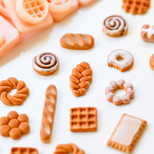 Load image into Gallery viewer, Bakery Cutters Bundle of 14 (15 Cutters)