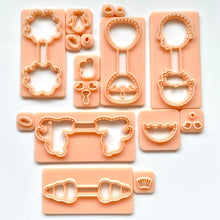 Load image into Gallery viewer, Easter Keychain Cutters Bundle of 5 (16 Cutters)