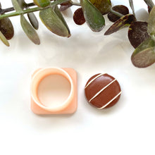 Load image into Gallery viewer, Circle Chocolate