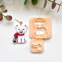 Load image into Gallery viewer, Polar Bear Scarf