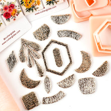 Load image into Gallery viewer, 5-Petal Droopy Charm Dupe