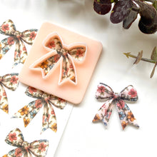 Load image into Gallery viewer, Spring 002 Transfer (Indiv Bow)