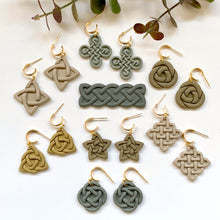 Load image into Gallery viewer, Square Celtic Knot Dupe