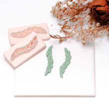 Load image into Gallery viewer, Vines