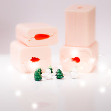 Load image into Gallery viewer, Christmas Tree Bead Roller