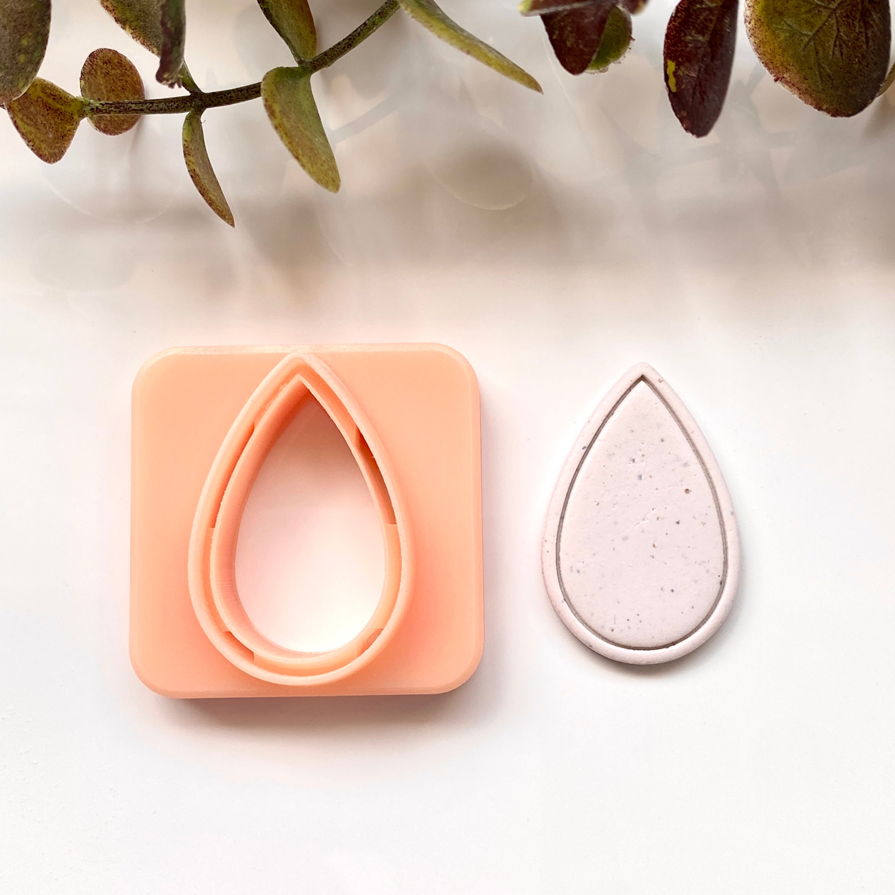 Droplet Border – Cutterglobe