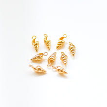 Load image into Gallery viewer, Spiral Shell Charm (10 pcs)
