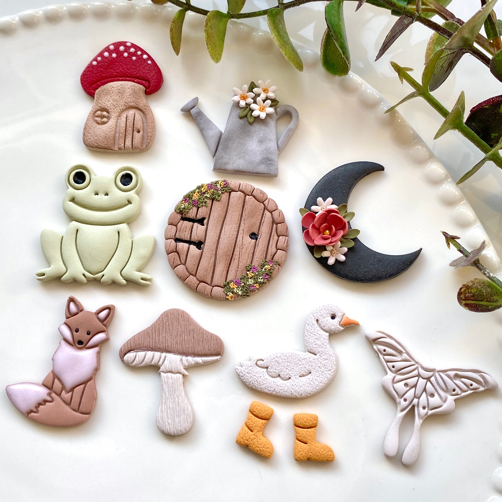 Moon B Crescent Moon B – Cutterglobe