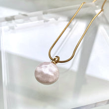 Load image into Gallery viewer, Faux Pearl Necklace

