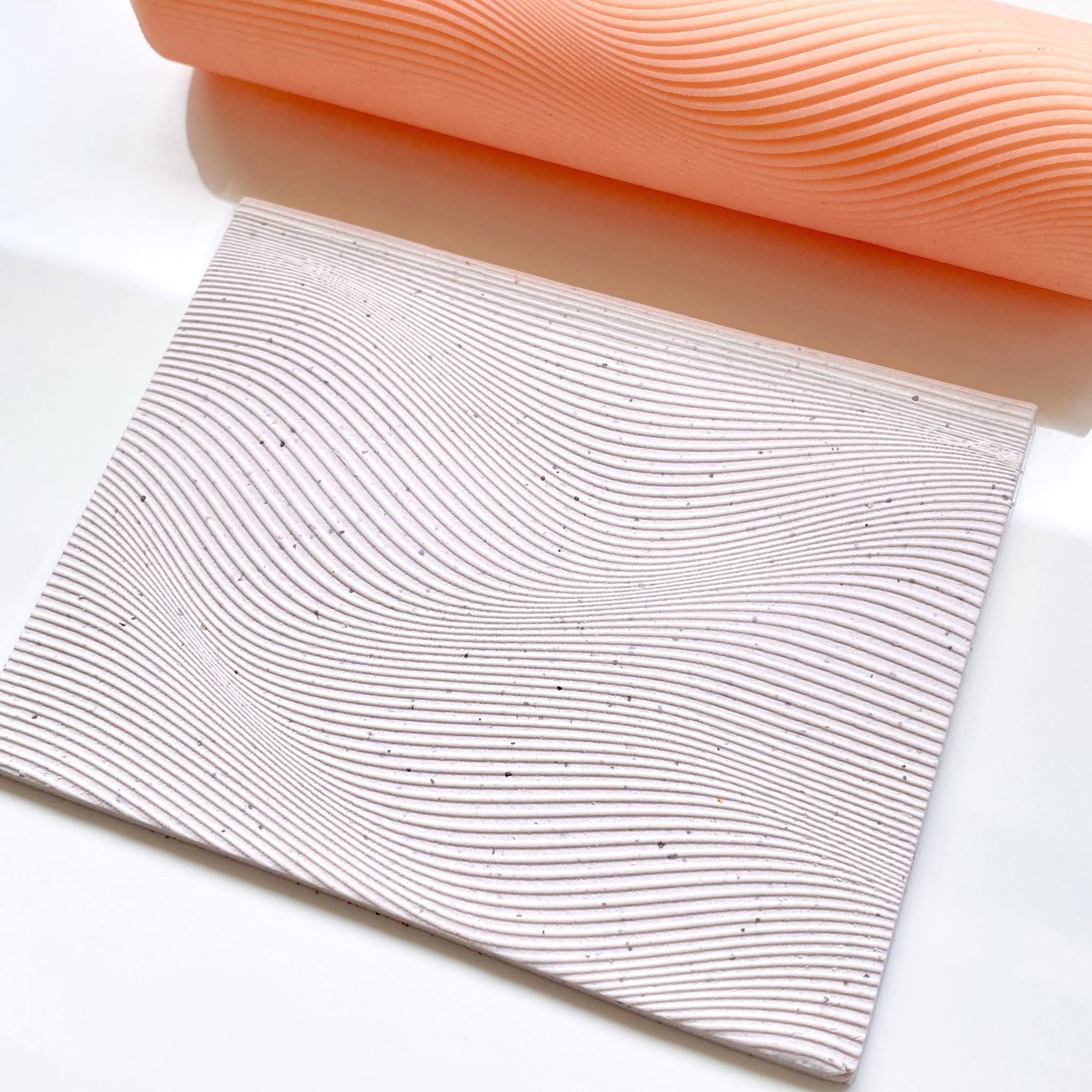 Subtle Wavy Lines Texture Roller – Cutterglobe