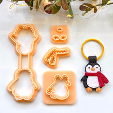 Load image into Gallery viewer, Penguin Scarf Stitch Keychain Set
