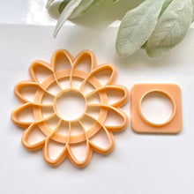 Load image into Gallery viewer, 12-Petal Flower Clock Set
