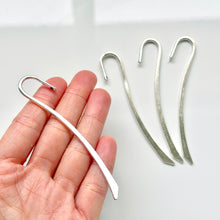 Load image into Gallery viewer, Bookmark Hook (1 pc) | More Colors

