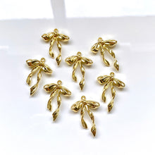 Load image into Gallery viewer, Twirl Ribbon Charm (10 pcs) | More Colors
