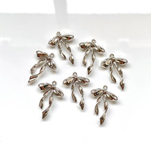 Load image into Gallery viewer, Twirl Ribbon Charm (10 pcs) | More Colors
