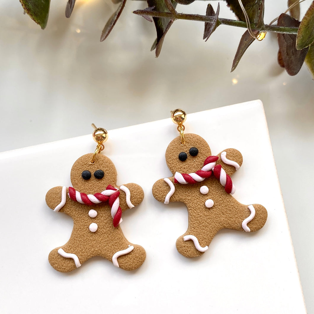 Cozy Gingerbread Man Dangles