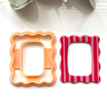 Load image into Gallery viewer, Wavy Rectangle Photo Frame
