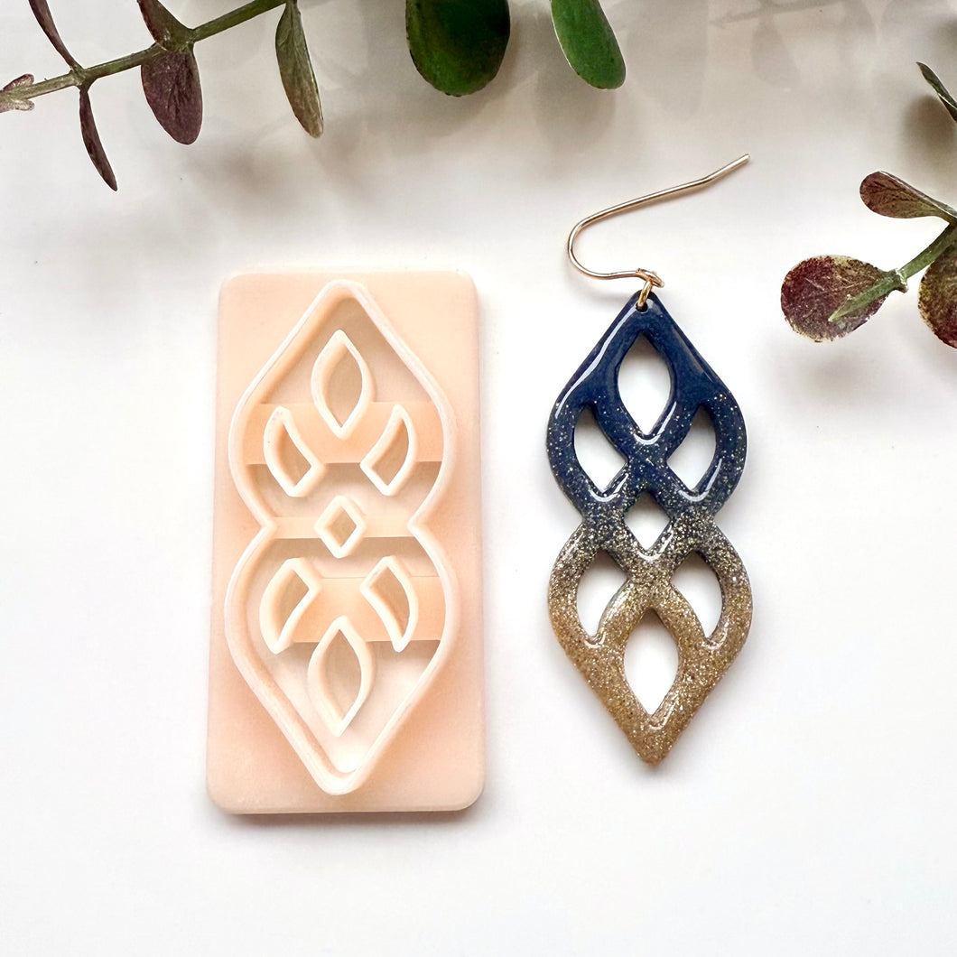 Hourglass Ornamental