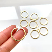 Load image into Gallery viewer, Circle Bezel Charm (10 pcs)
