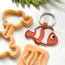 Load image into Gallery viewer, Clownfish Stitch Keychain Set
