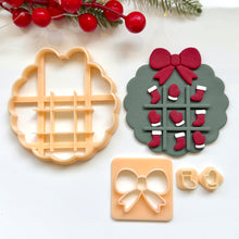 Load image into Gallery viewer, Wreath TicTacToe Set
