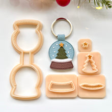 Load image into Gallery viewer, Snow Globe Stitch Keychain Set
