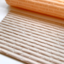 Load image into Gallery viewer, Pillow Strips Texture Roller
