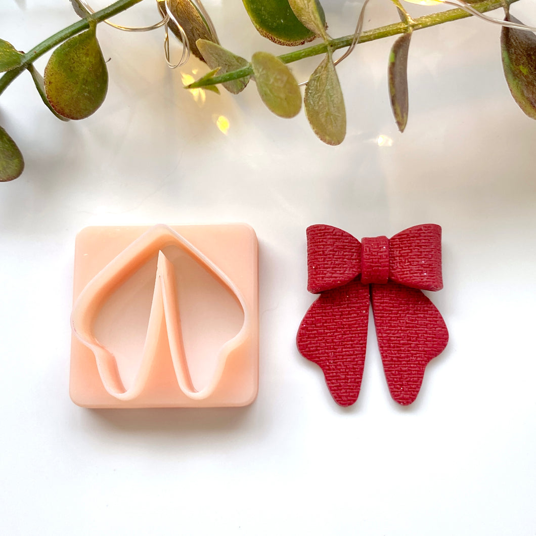 3D Wavy Bow