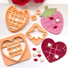 Load image into Gallery viewer, Valentine&#39;s TicTacToe Cutters Bundle of 2 (5 Cutters)
