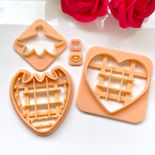 Load image into Gallery viewer, Valentine&#39;s TicTacToe Cutters Bundle of 2 (5 Cutters)

