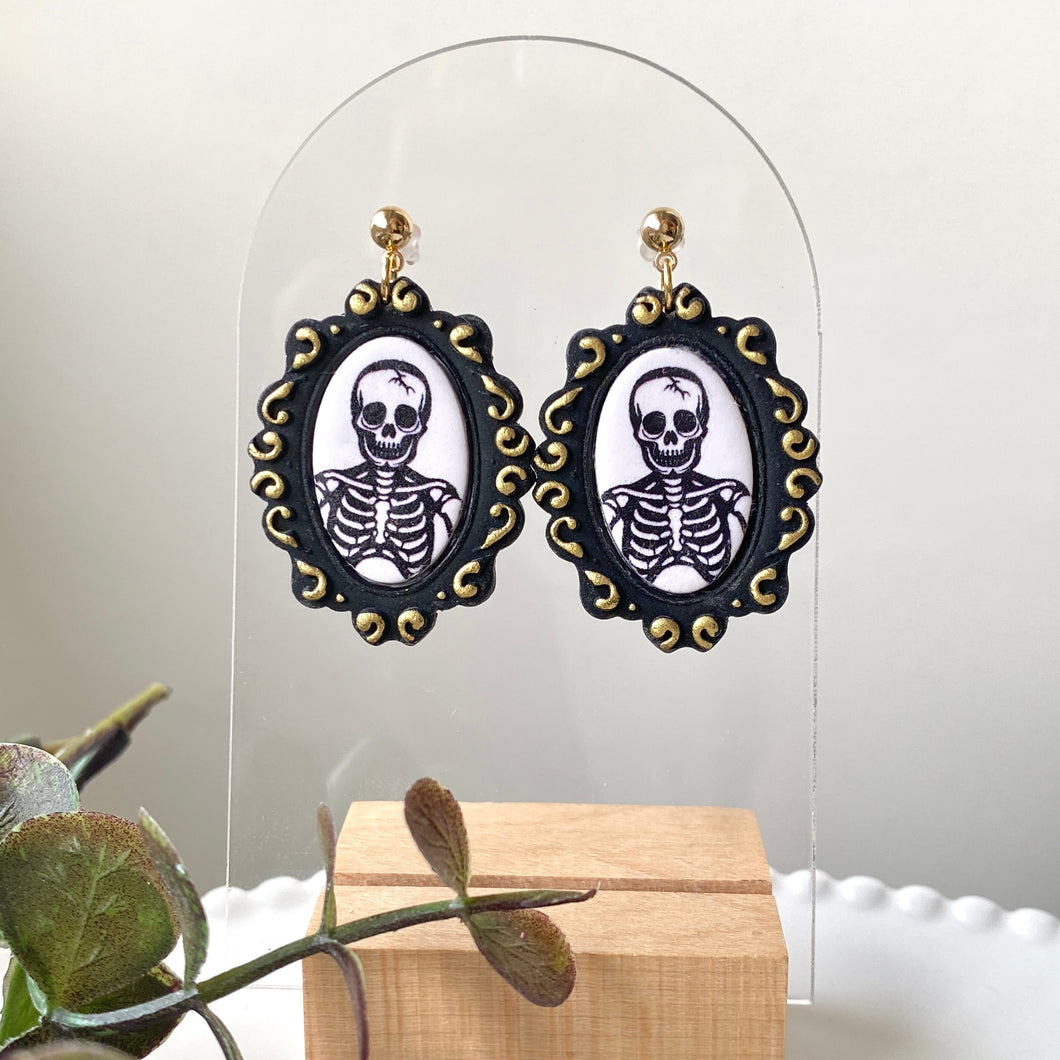 Skeleton Frame Dangles