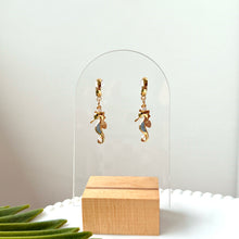 Load image into Gallery viewer, Little Seahorse Metal Earring
