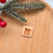 Load image into Gallery viewer, Christmas 116 Transfer (Indiv Bow Bear)
