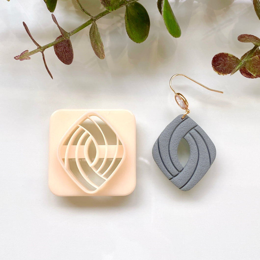 Swirl Diamond