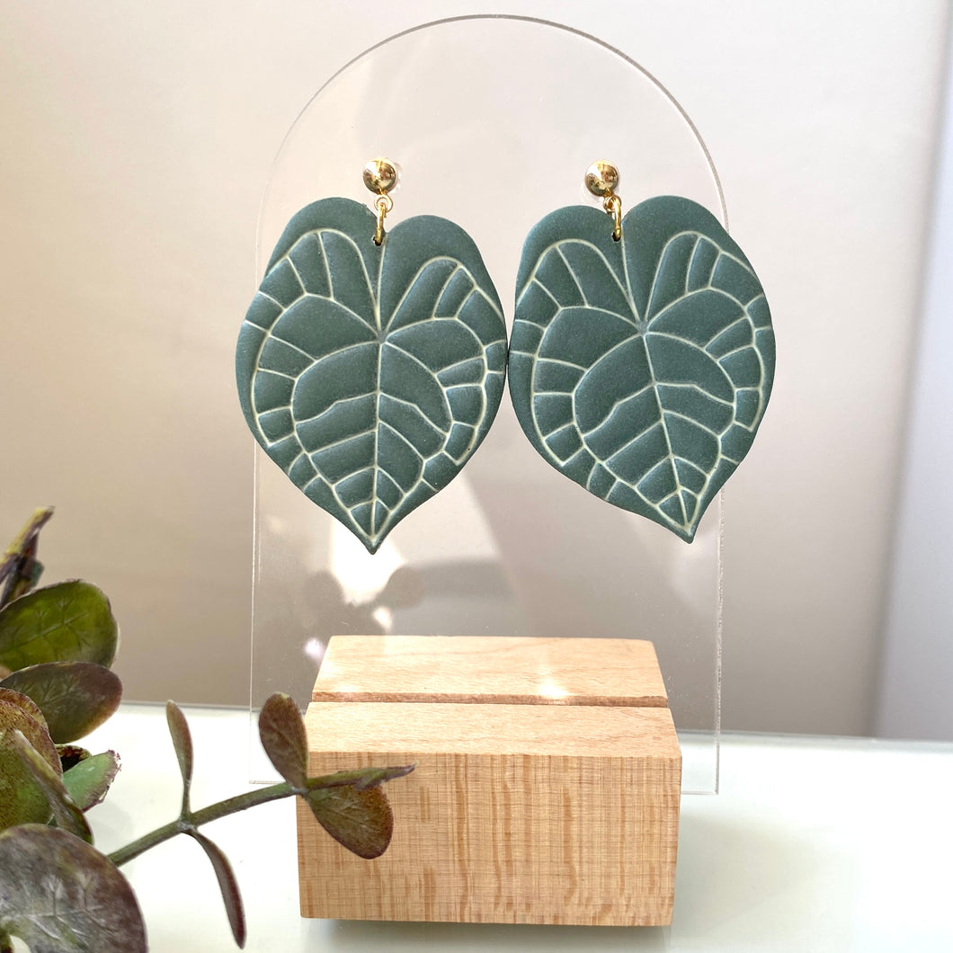 Velvet Cardboard Leaf Dangles