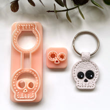 Load image into Gallery viewer, Skull Stitch Keychain Set
