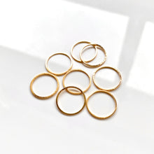 Load image into Gallery viewer, Simple Circle Connector (10 pcs)
