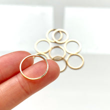 Load image into Gallery viewer, Simple Circle Connector (10 pcs)
