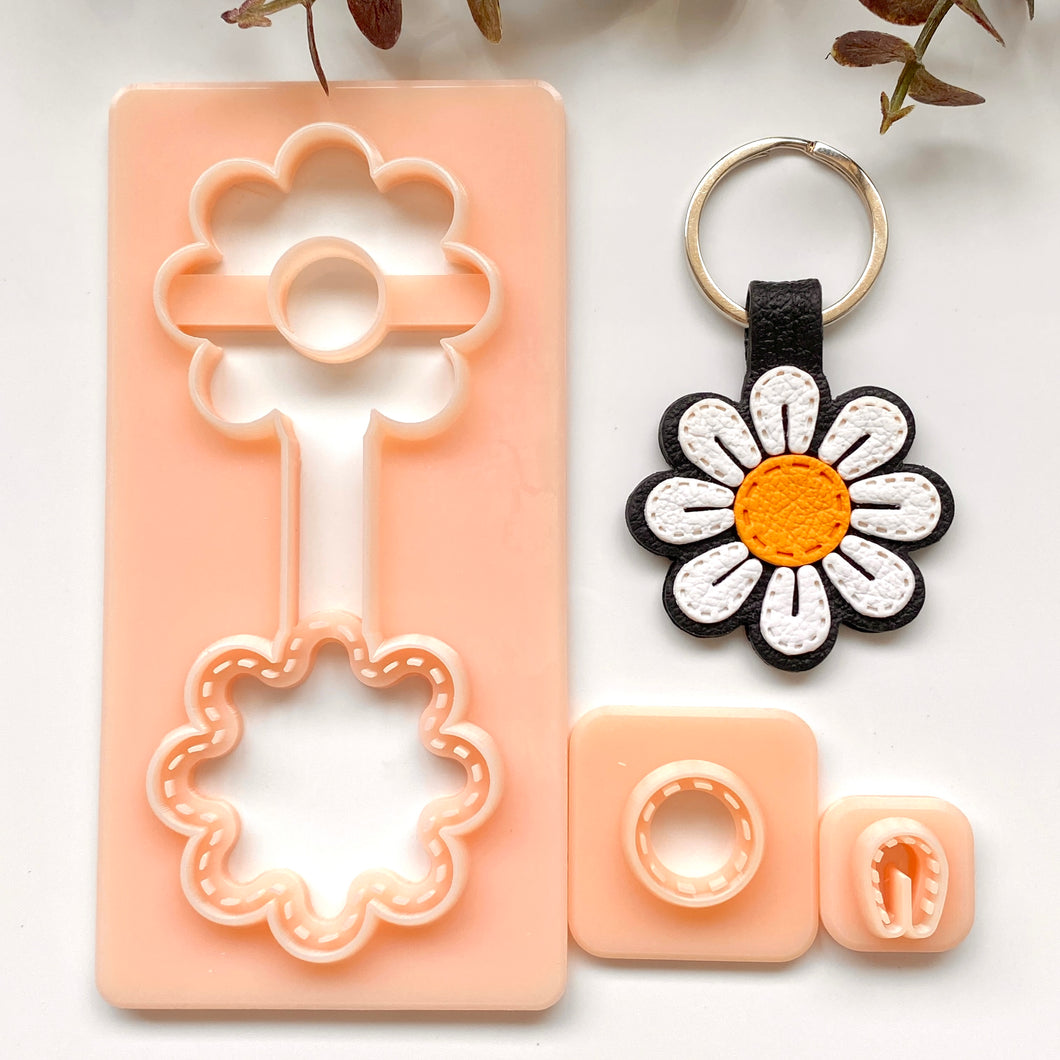 Daisy Outline Stitch Keychain Set