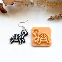 Load image into Gallery viewer, Turtle Skeleton
