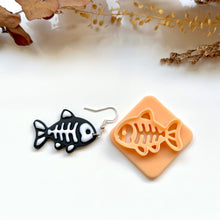 Load image into Gallery viewer, Fish Skeleton
